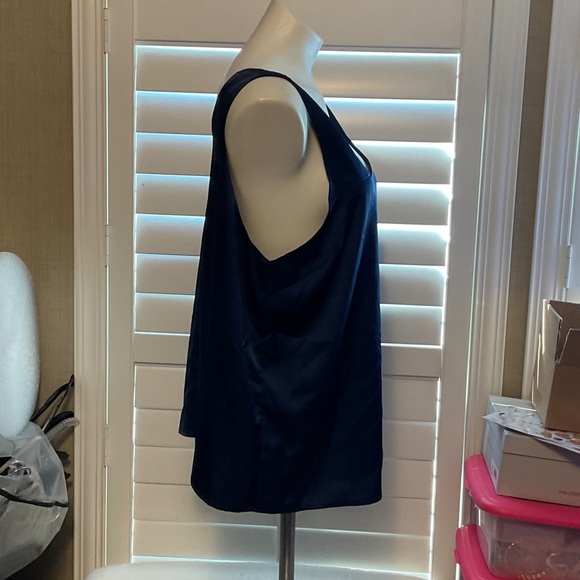 Chic Navy Women's Tank Top - Picture 2 of 4